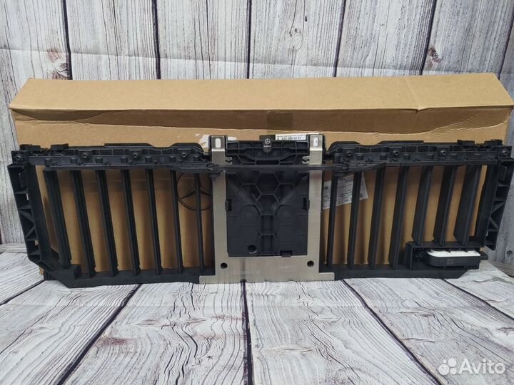 A2235005801 новый дефлектор шторка радиатора w223