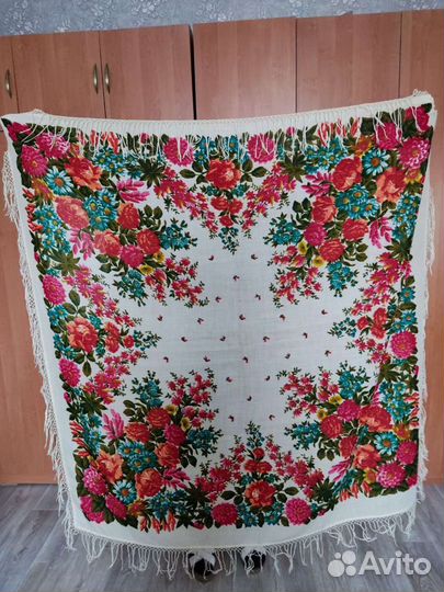 Платки шали шерстяные времён СССР большого размера