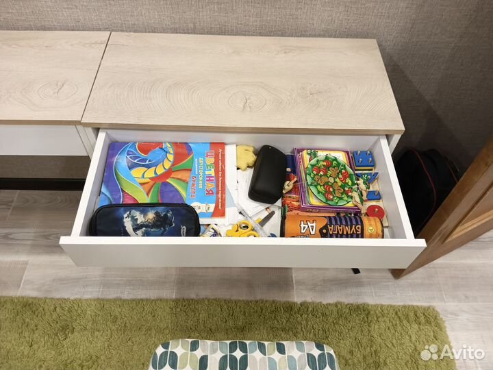 Стол туалетный письменный