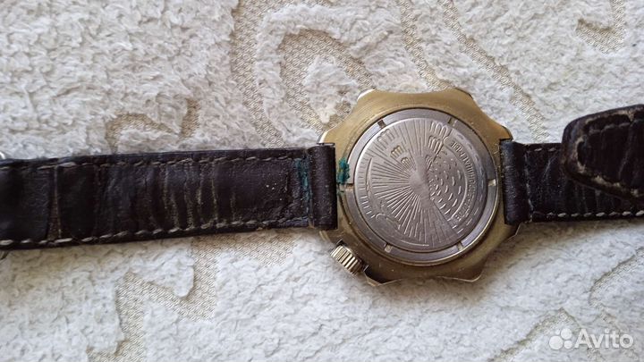 Часы восток