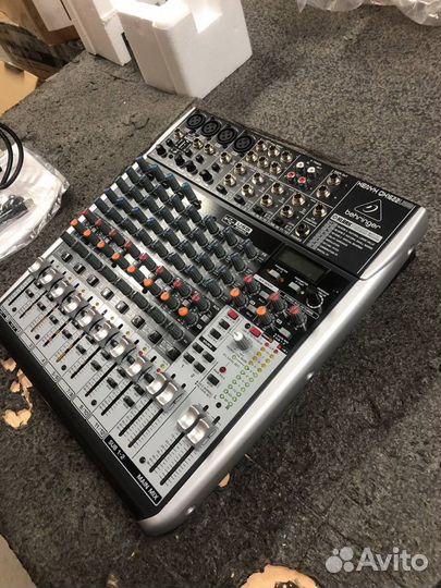 Микшерный пульт Behringer QX1622USB (арт. 301782)