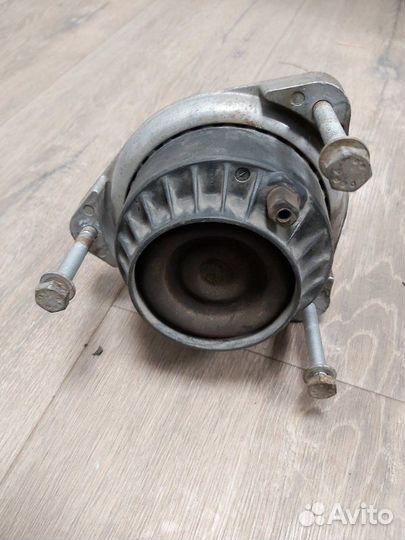 Подушка двигателя правая Bmw 750Lix F02 N63 4.4I