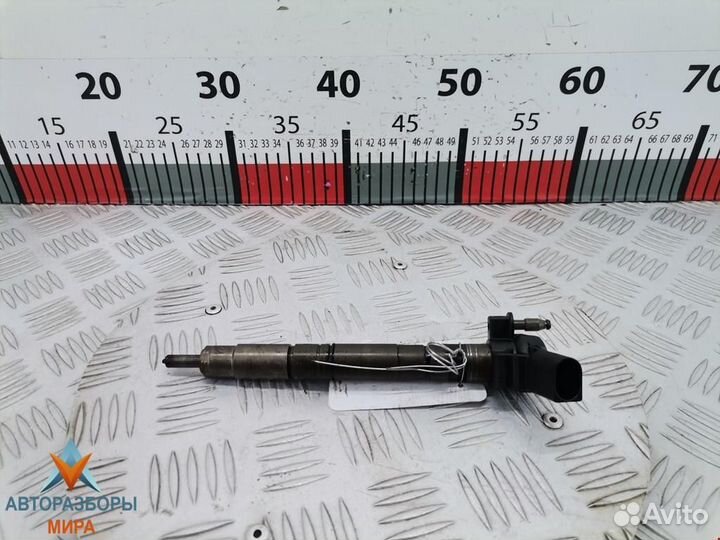 Форсунка Volkswagen Passat B6 2009 03L130277