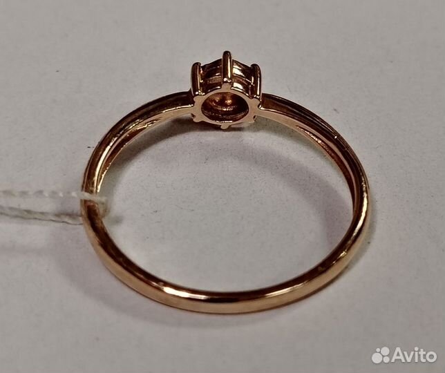 Кольцо с природным камнем Золото