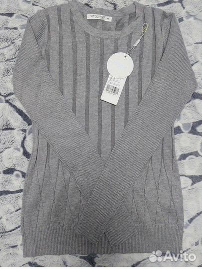 Свитер женский