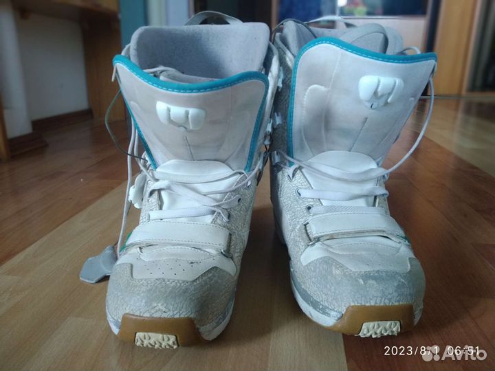 Сноубордические ботинки 43