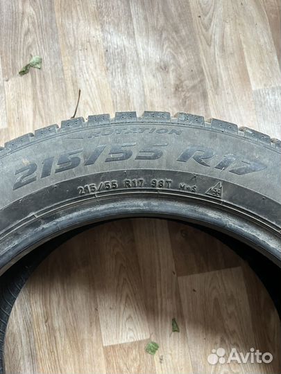 Pirelli Ice Zero 215/55 R17