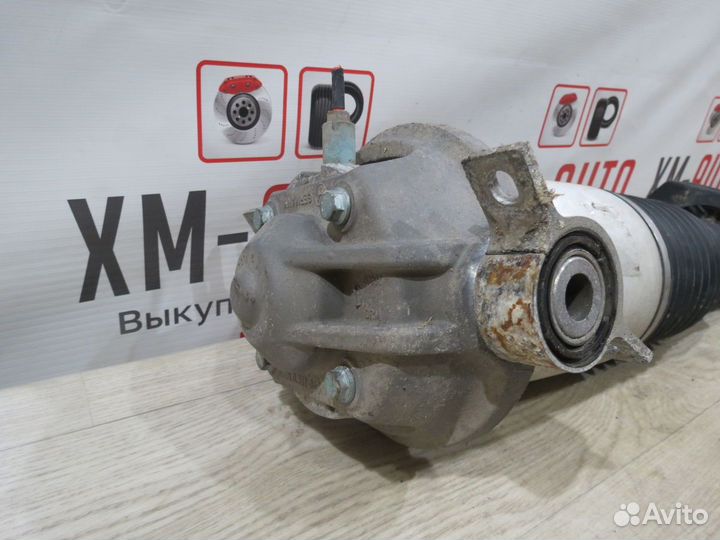 Пневмостойка задняя левая Volkswagen Touareg