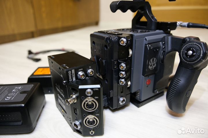 RED dsmc2 Scarlet-W + комплект / аксессуары