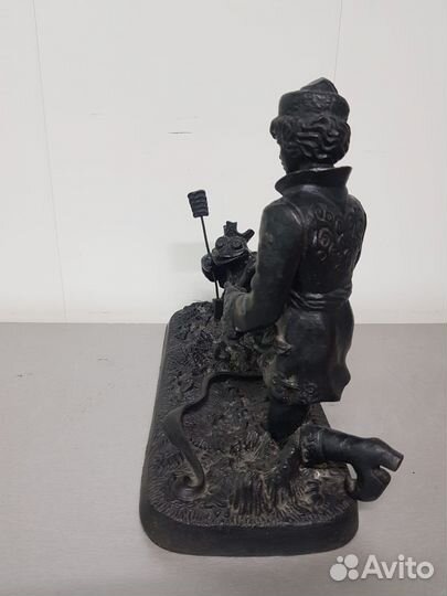 Статуэтка чугун 