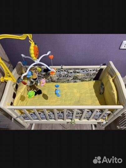 Детская кроватка с маятником(люлька)