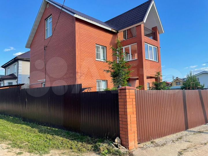 Дом 290 м² на участке 6 сот.