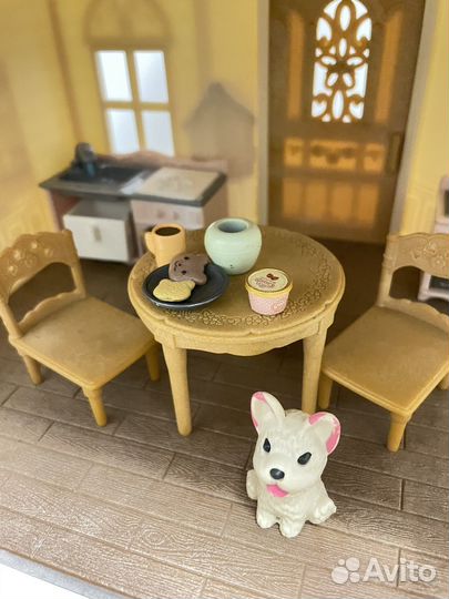 Sylvanian families домик пони с мебелью