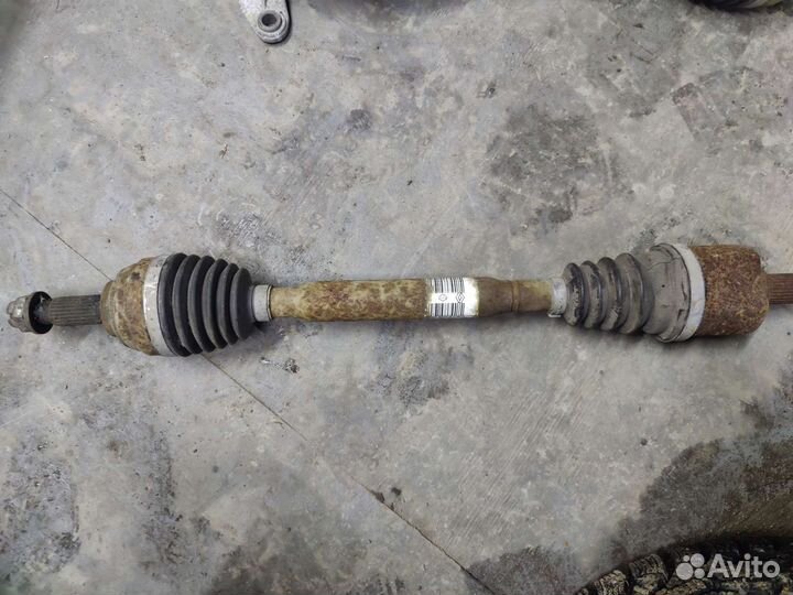 Привод левый Renault Sandero,Duster с АКПП