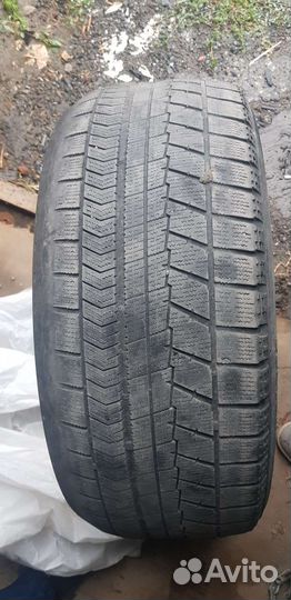 Bridgestone Blizzak VRX 230/50 R18