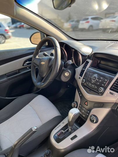 Chevrolet Cruze 1.6 AT, 2012, 249 348 км