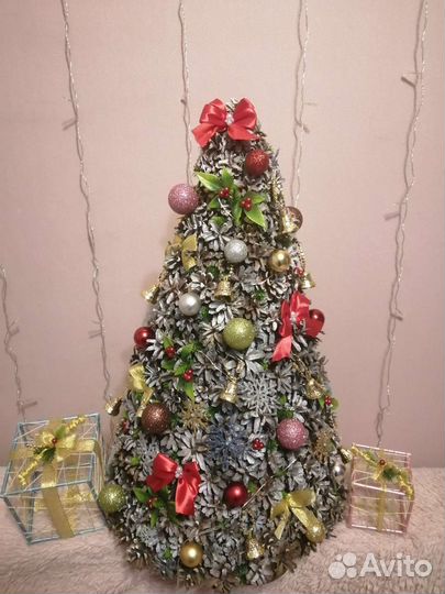 Елка из шишек ручная работа