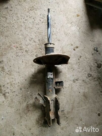 Амортизатор Инфинити QX 35