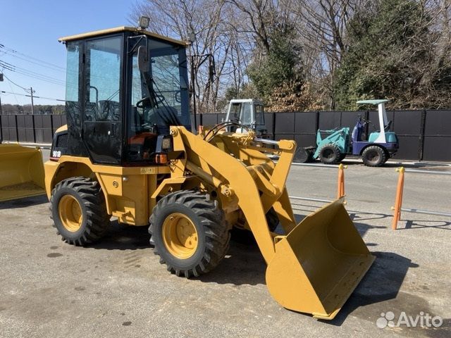 Фронтальный погрузчик CAT 901B2, 2006
