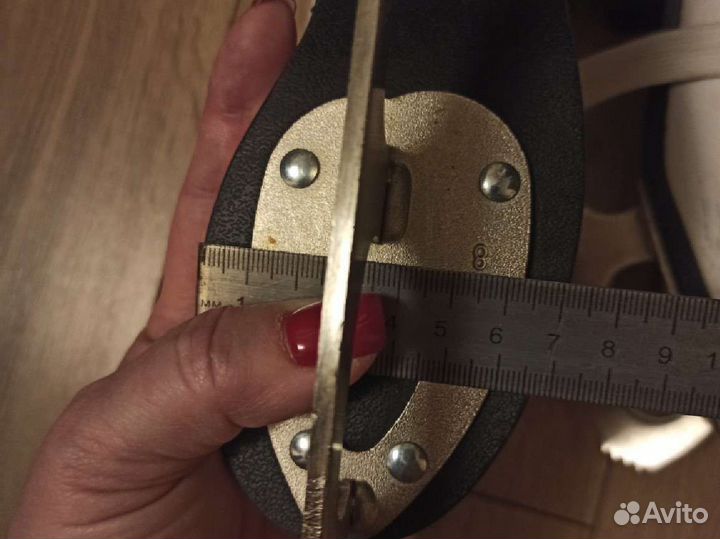 Коньки фигурные