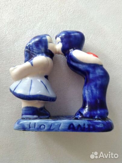 Фарфоровая статуэтка