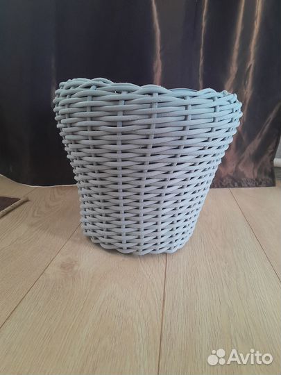 Корзина плетеная из ротанга