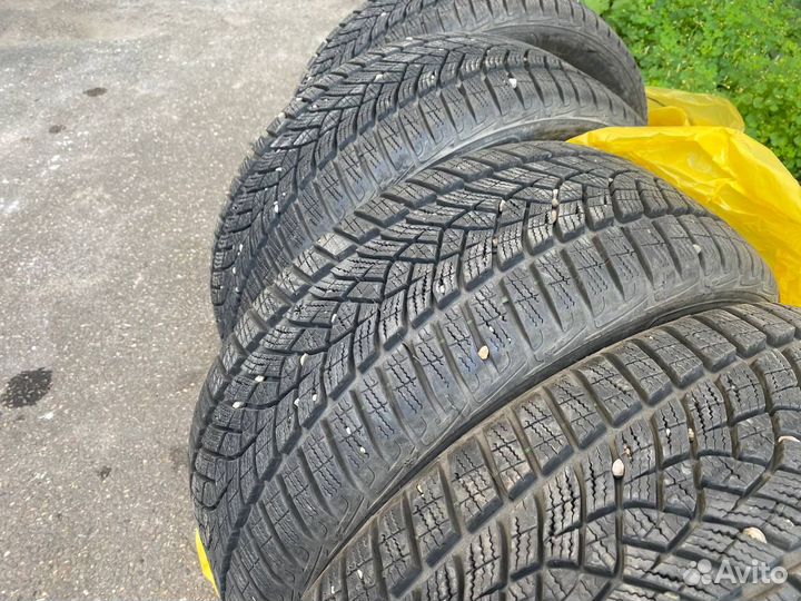 Goodyear UltraGrip Performance 195/50 R15 82H