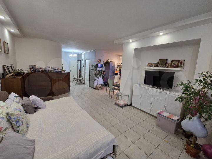 2-к. квартира, 72,8 м², 5/6 эт.