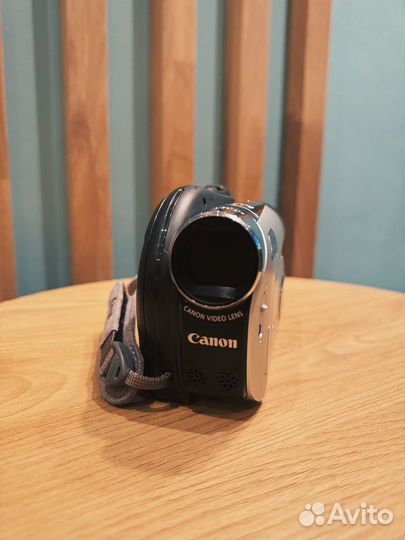 Видеокамера Canon DC310