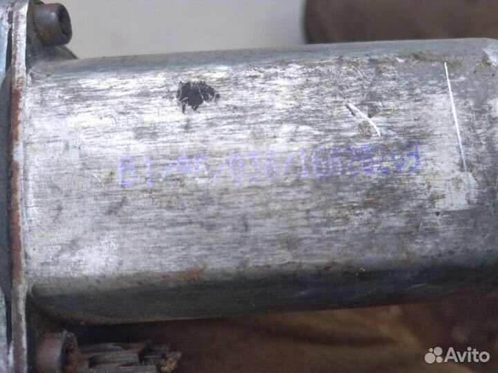 Стеклоподъемник передний для Chevrolet Blazer S15