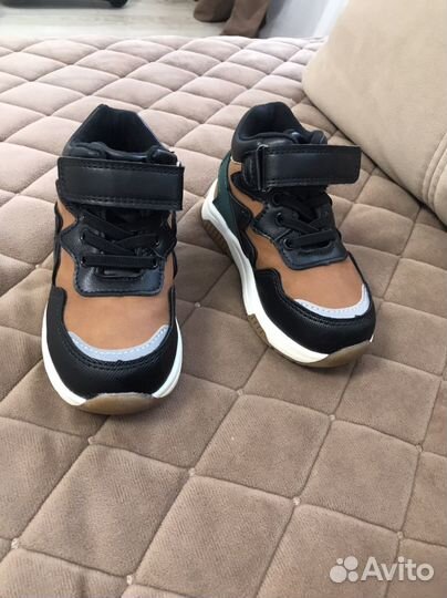 Кроссовки на мальчика 24 размер