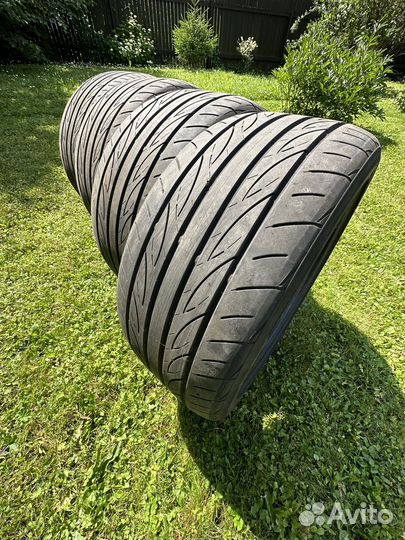 Yokohama Advan Fleva V701 245/40 R18 97W