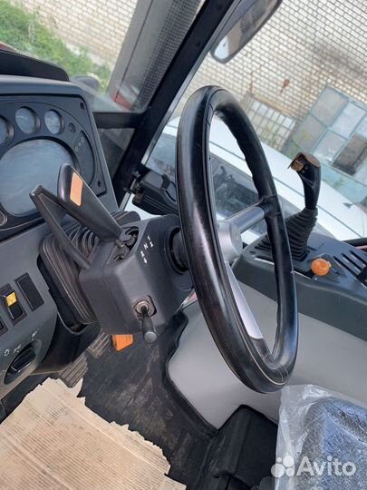 Трактор КамТЗ ТТХ 215, 2007