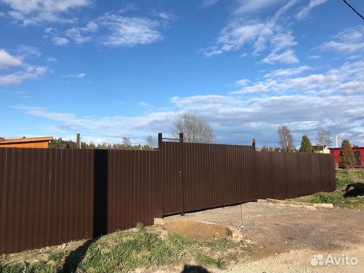 Бригада плотников строителей