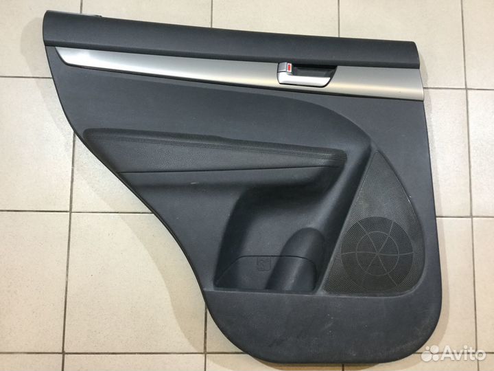 Обшивка двери задней левой Киа Соренто после 2009г