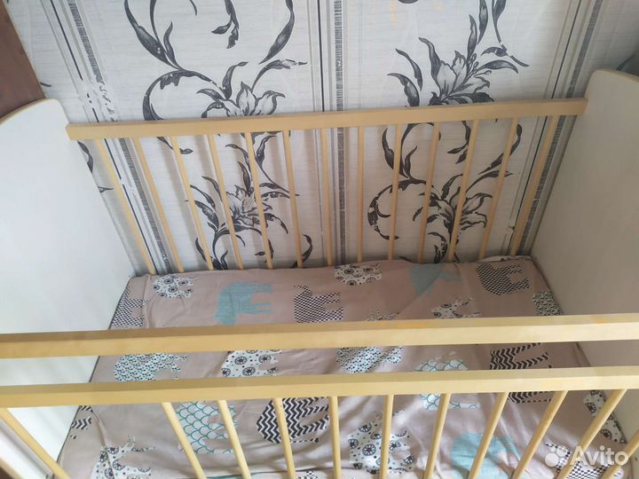 Детская кроватка