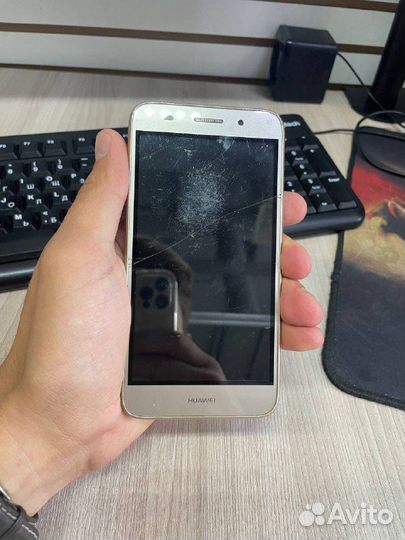 Телефон Huawei Y6S на запчасти