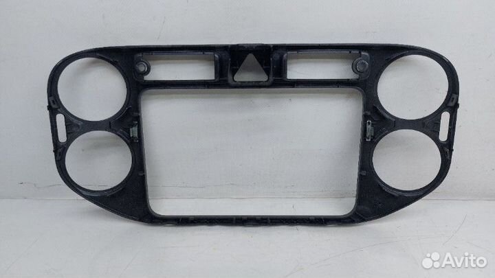 Накладка на панель Volkswagen Tiguan 2.0 2009