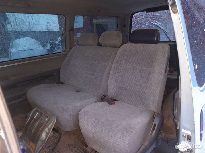 Авто в разбор на запчасти Toyota Hiace