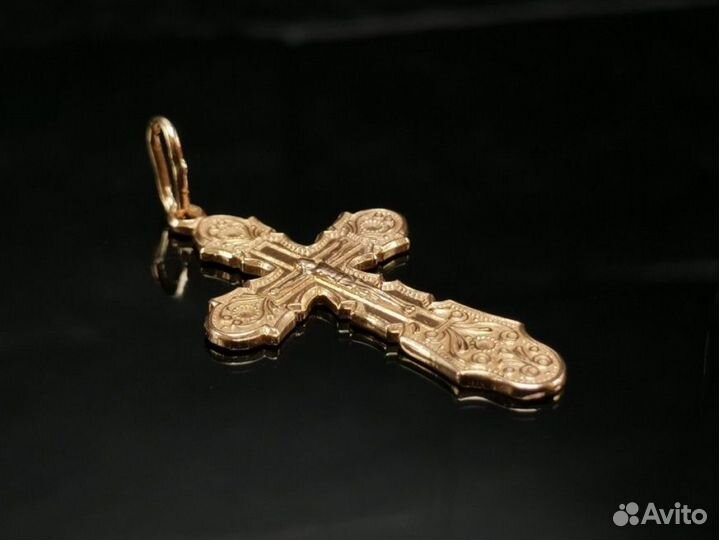 Золотой крест 585 пробы, массой 2.3 грамма