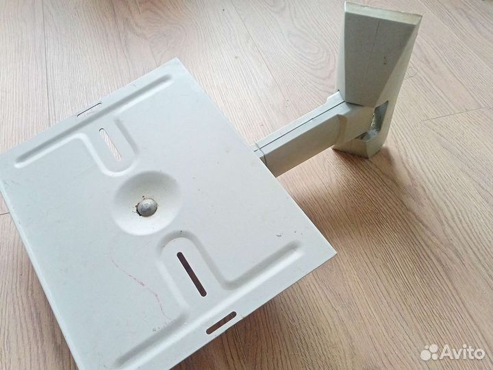 Кронштейн для телевизора для микроволновки