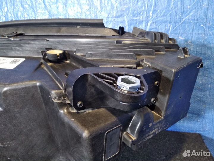 Фара правая GLC