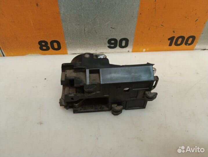 Ручка двери внутренняя правая Nissan Almera N16