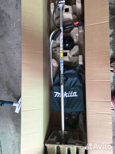 Бензокоса makita