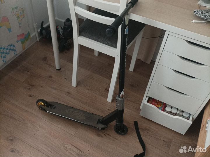 Трюковой самокат