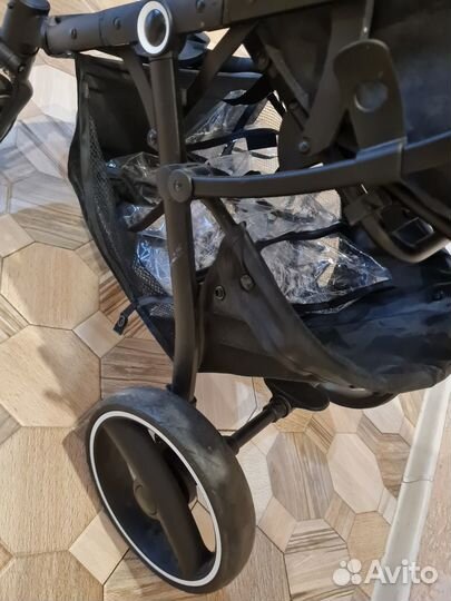 Коляска прогулочная