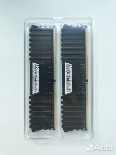 Оперативная память Corsair DDR4 16 GB (2х8 GB)