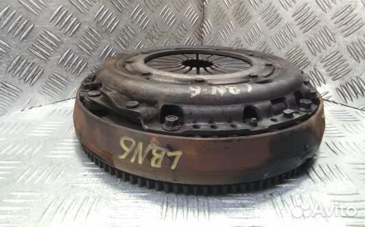 Маховик демпферный дизельный mazda 3 2 (LBN06A401)