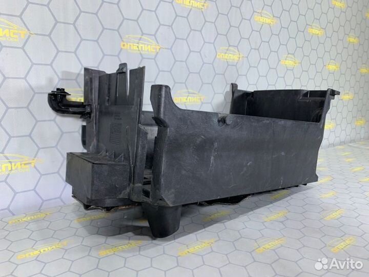 Крепление аккумулятора Opel Insignia A A20DTH