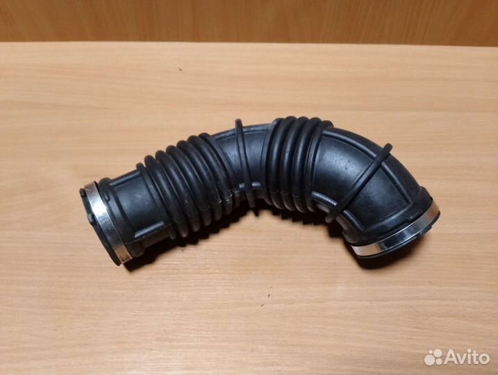 Патрубок воздушного фильтра 1.8 шевроле круз